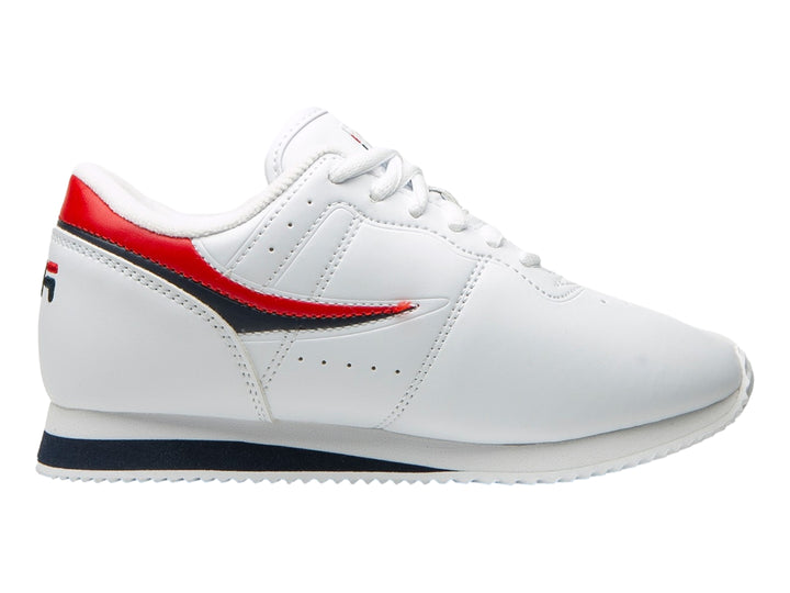 Tenis deportivos FILA color blanco con detalles en rojo y suela azul marino.