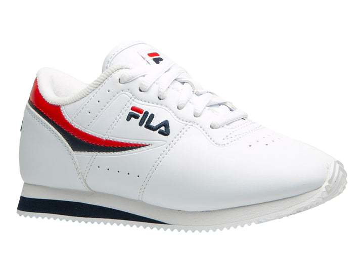 Tenis deportivos FILA color blanco con detalles en rojo y suela azul marino.