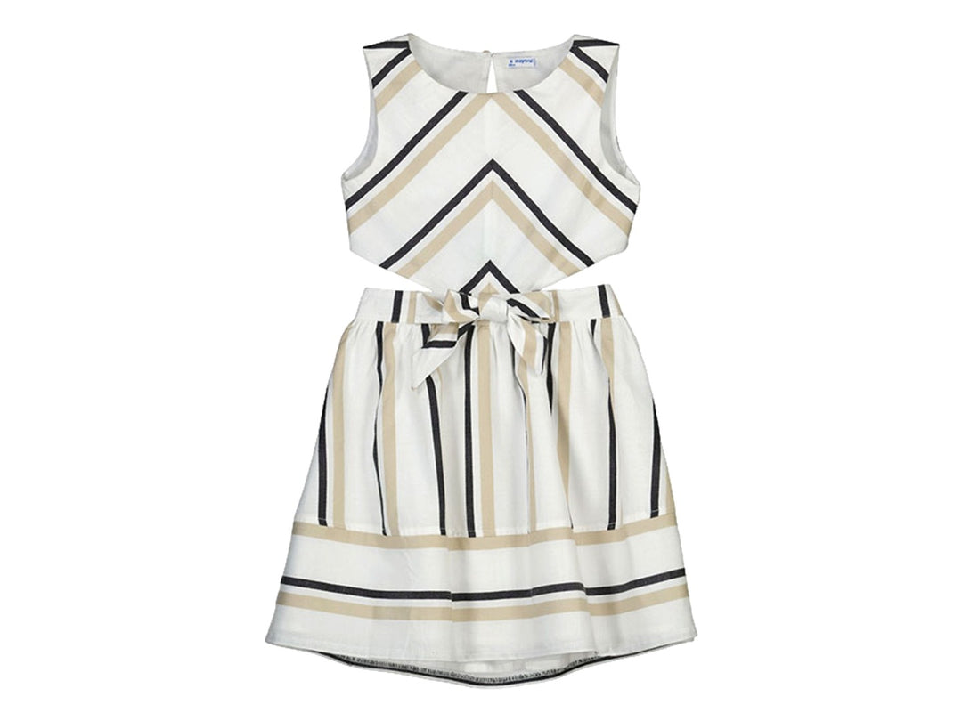 Vestido blanco para niña con rayas negras y beige y lazo en la cintura.