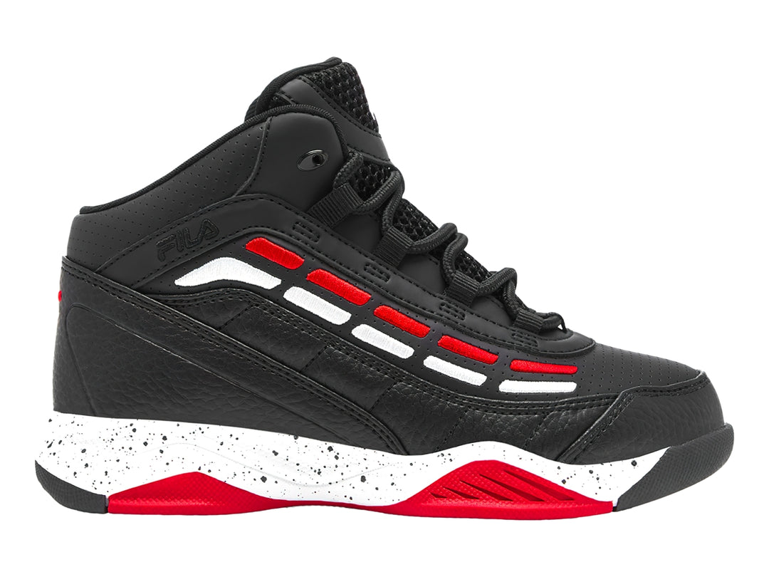 Tenis deportivos FILA de bota color negro con detalles en blanco y rojo y suela moteada blanca.