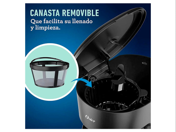 Cafetera Oster color negro con jarra de vidrio graduada para 12 tazas sobre fondo blanco.