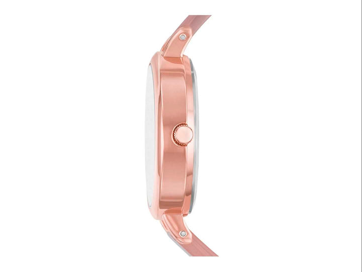 Set de 6 piezas Folio en color oro rosa que incluye un reloj circular y cinco pulseras coordinadas.
