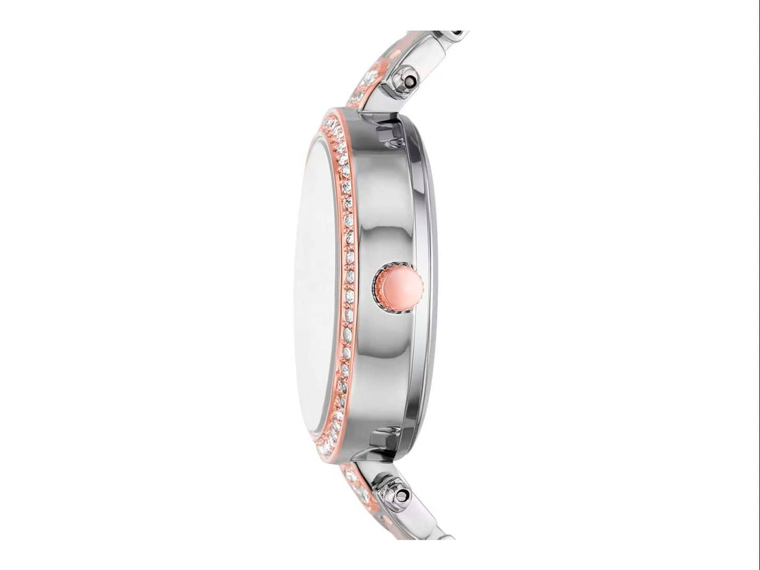 Set de 4 piezas Folio que incluye un reloj y tres pulseras en tonos oro rosa y plata con detalles brillantes.