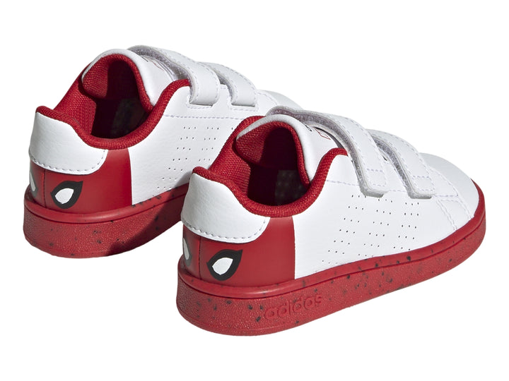 Tenis Adidas Advantage Spiderman en color blanco con detalles y suela en rojo vivo, cierre de velcro.