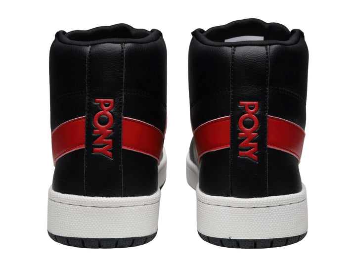 Tenis PONY Pro 80 Hi color negro con detalle en V rojo y suela blanca.