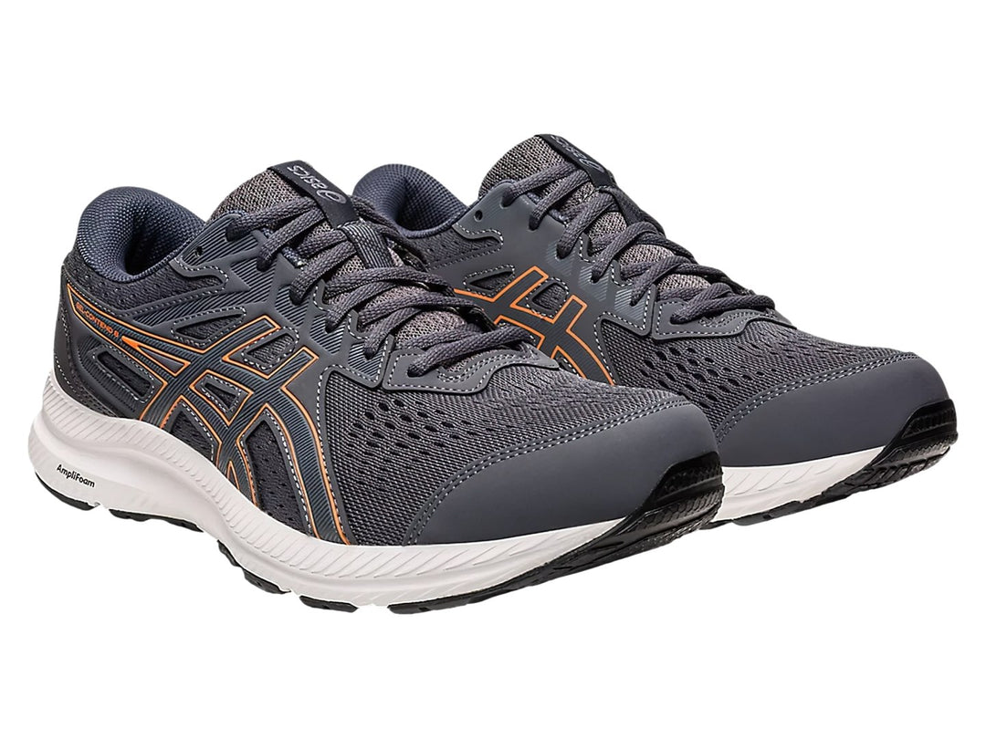 Tenis deportivos ASICS GEL-CONTEND 8 color gris con detalles naranjas y suela blanca.