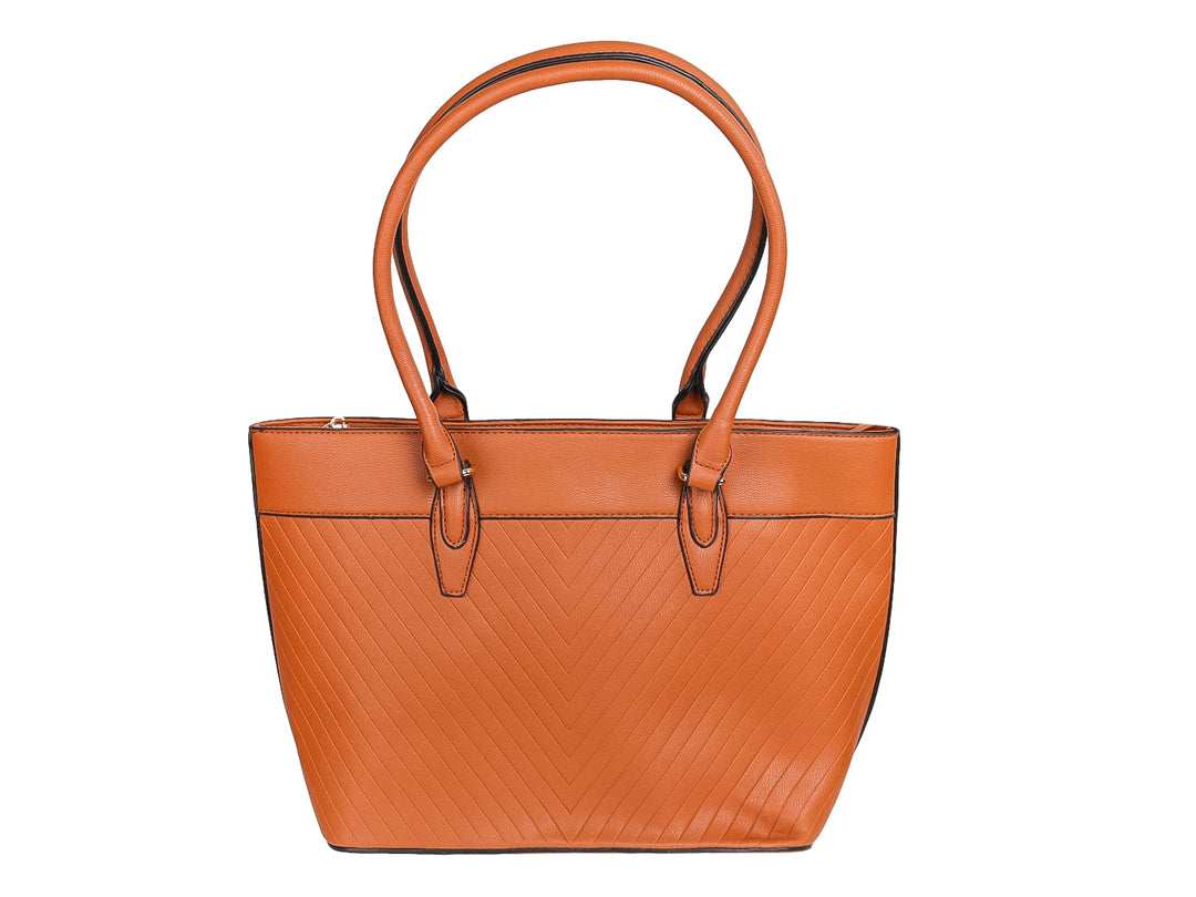 Set de tres bolsos color marrón con textura en relieve y detalles dorados.
