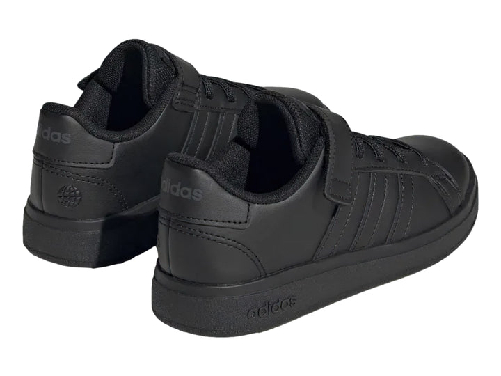 Tenis Adidas Grand Court 2.0 EL K en color negro con cierre de correa y agujetas.