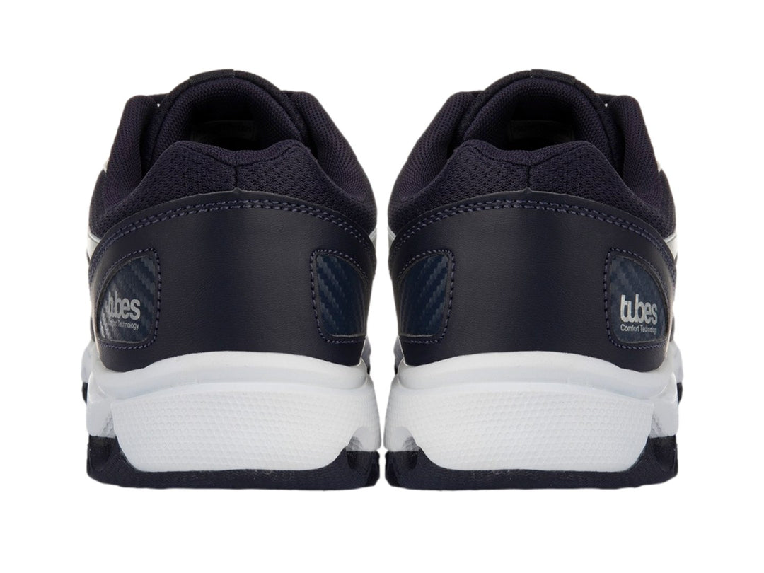 Tenis deportivos K-Swiss color azul marino con detalles plateados y suela blanca.