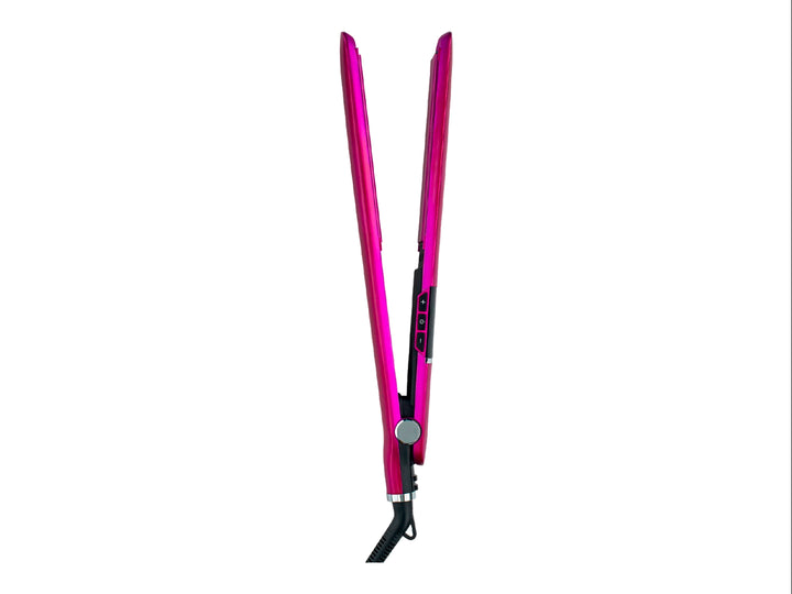 Plancha alisadora iónica TIMCO en color rosa fucsia con detalles en negro y acabado brillante.