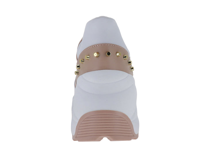 Tenis Westies modelo Pogo en color blanco y nude con detalles metálicos brillantes y suela de plataforma.