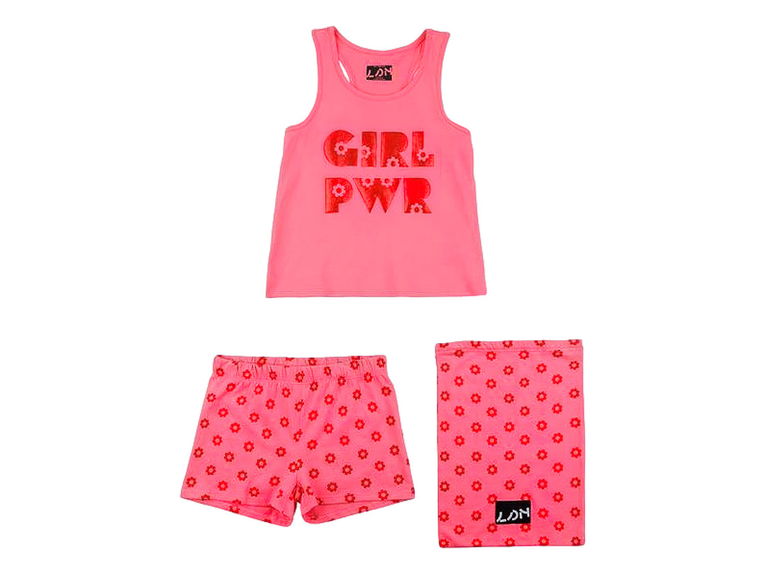 Conjunto de pijama color fresa claro con camiseta sin mangas y short con estampado floral