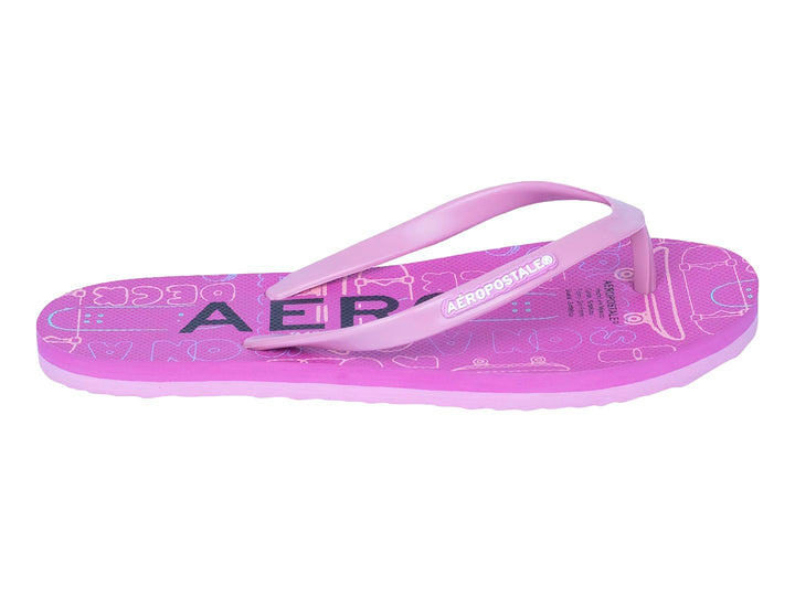 Sandalias moradas de la marca Aeropostale con estampado temático de skate y correa en tono coordinado.