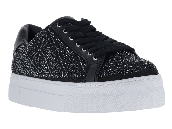 Tenis Guess negros con detalles de brillos en forma de rombos y suela de plataforma blanca.