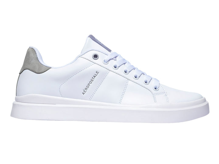 Tenis blancos de Aeropostale con detalles en gris y suela blanca.