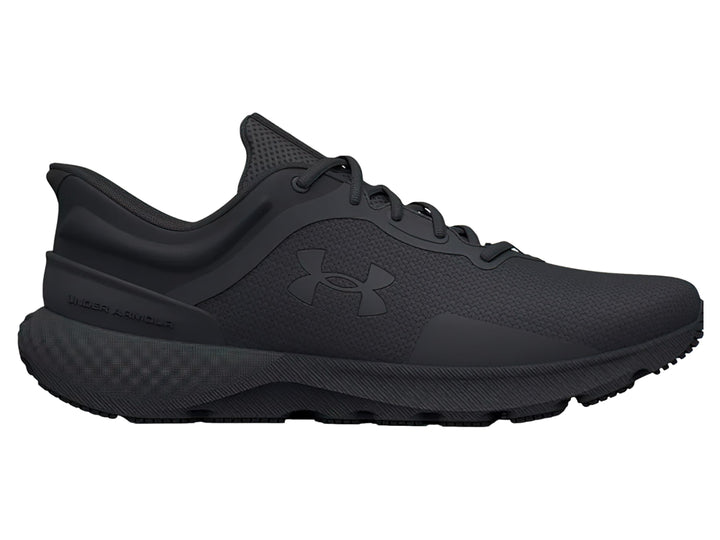 Tenis deportivos Under Armour Charged Escape 4 en color negro, vista lateral.