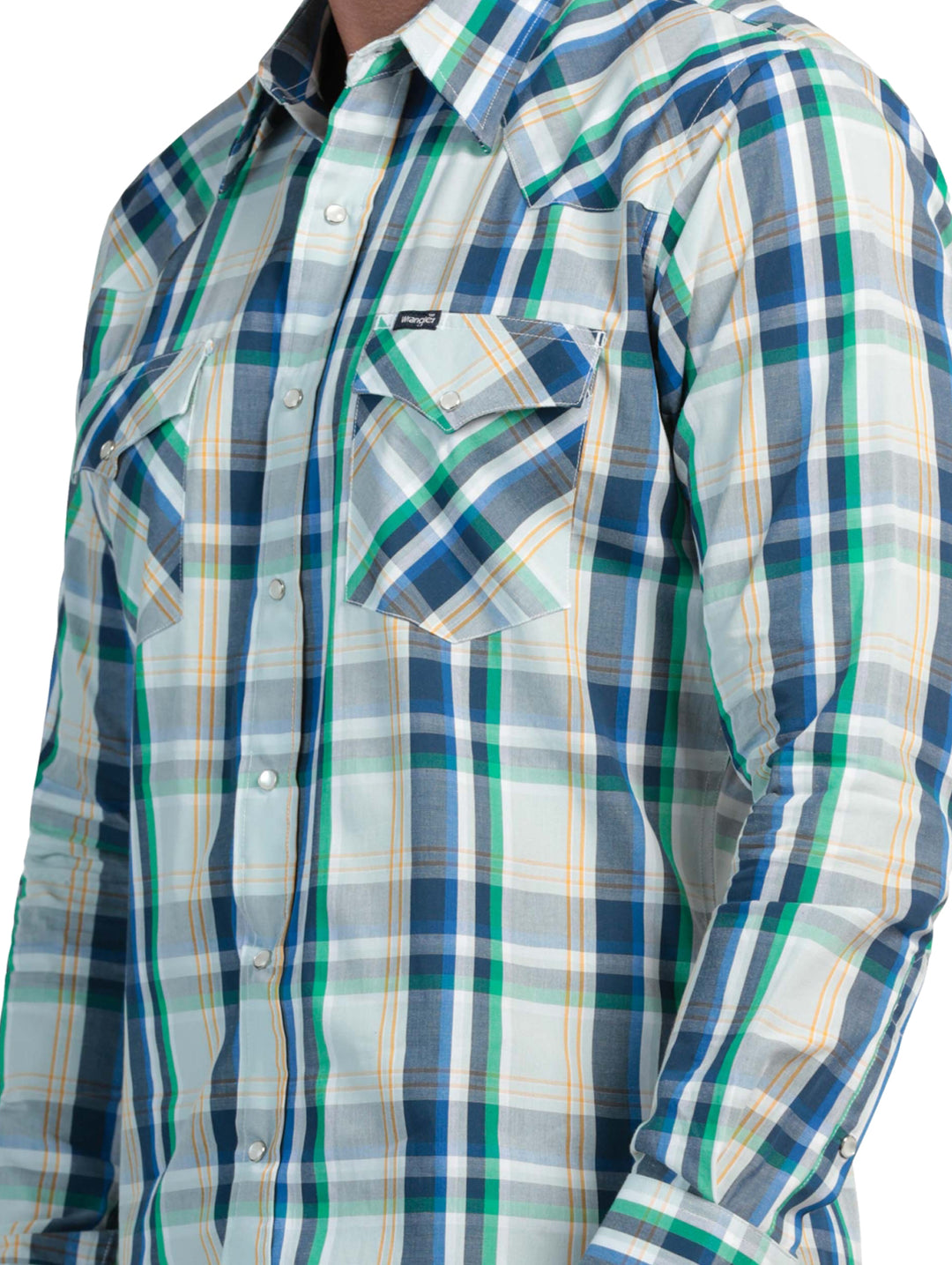 Camisa de manga larga Wrangler con estampado de cuadros en colores azul marino, verde y blanco.