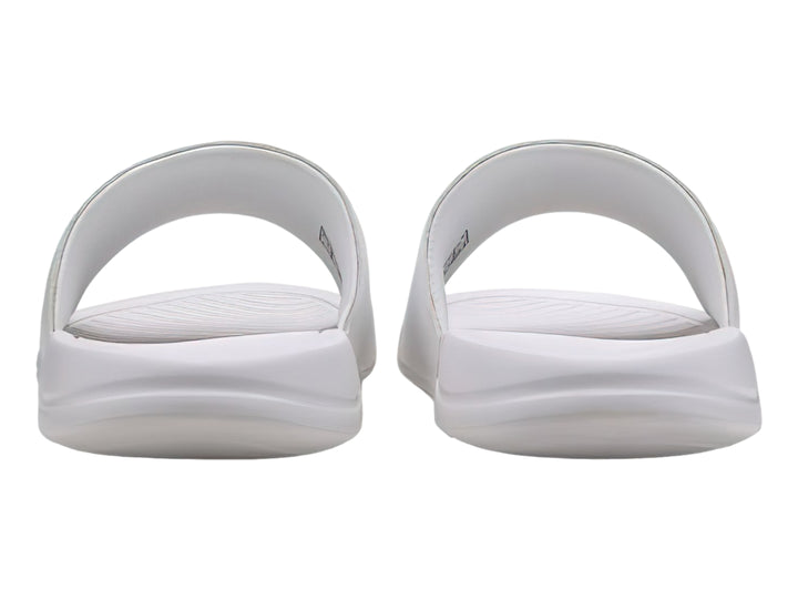 Sandalias PUMA Popcat en color blanco con logotipo negro en la banda superior.