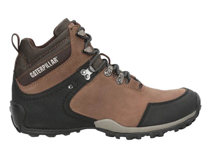Bota de trabajo Caterpillar color marrón oscuro con refuerzos negros y suela antideslizante.