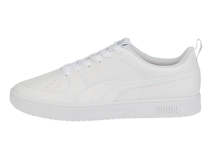 Tenis Puma Rickie en color blanco total, vista lateral.