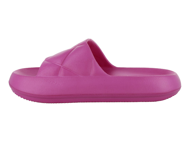 Sandalia deslizante color fucsia con diseño acolchado en la correa.