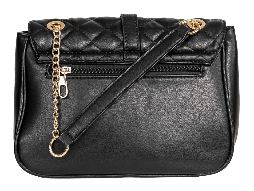 Bolso de hombro color negro con diseño acolchado en rombos, cierre metálico plateado y asa de cadena dorada.