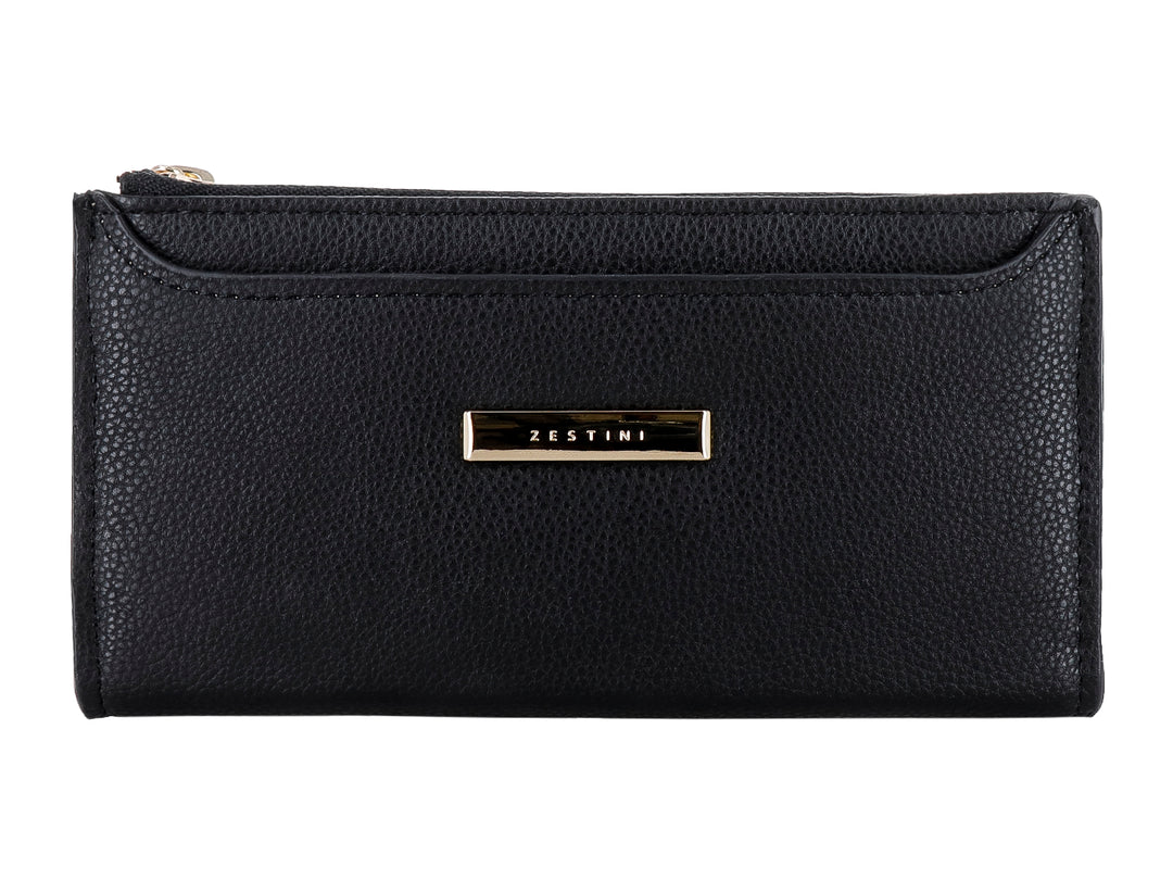 Bolso estilo cartera color negro con textura rugosa y detalle metálico dorado en el centro.