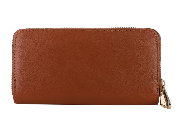Cartera marrón de marca Felianna con diseño acolchado en forma de diamante y cierre metálico.