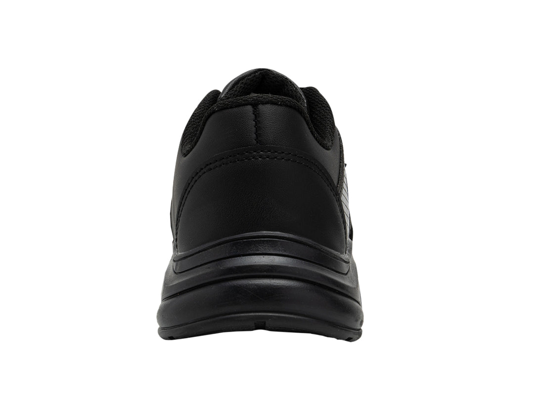 Zapato deportivo escolar de microfibra color negro con agujetas para niño.