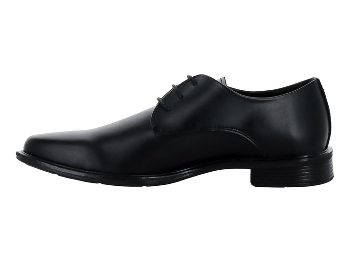 Zapato formal negro para hombre con cordones y acabado brillante.