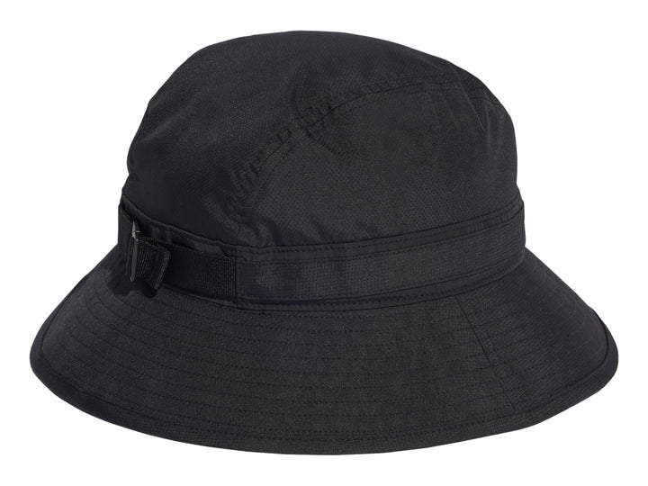 Sombrero tipo bucket de color negro con logotipo de Adidas en la parte frontal.