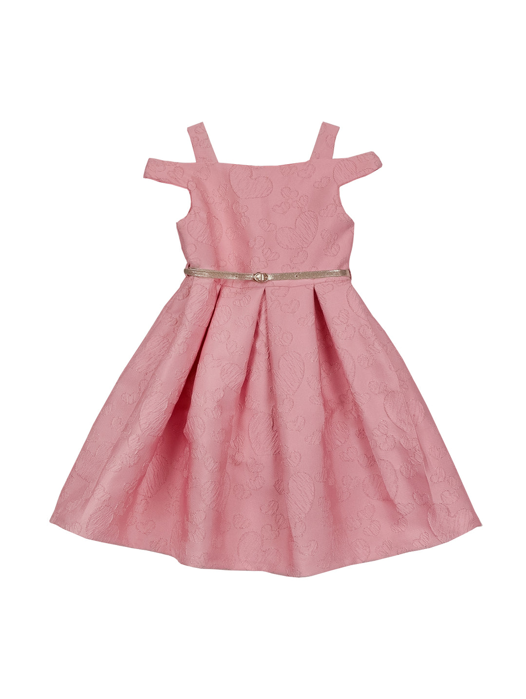 Vestido rosa para niña con estampado de corazones en relieve y cinturón delgado dorado.