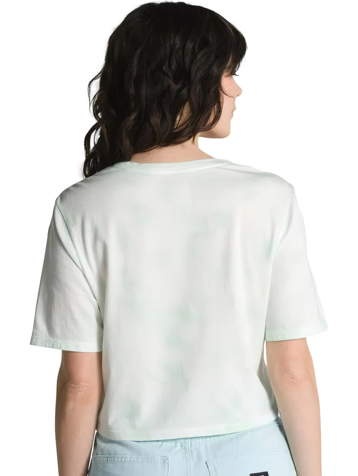 Playera crop top color aqua con diseño gráfico de un ojo psicodélico en el centro.