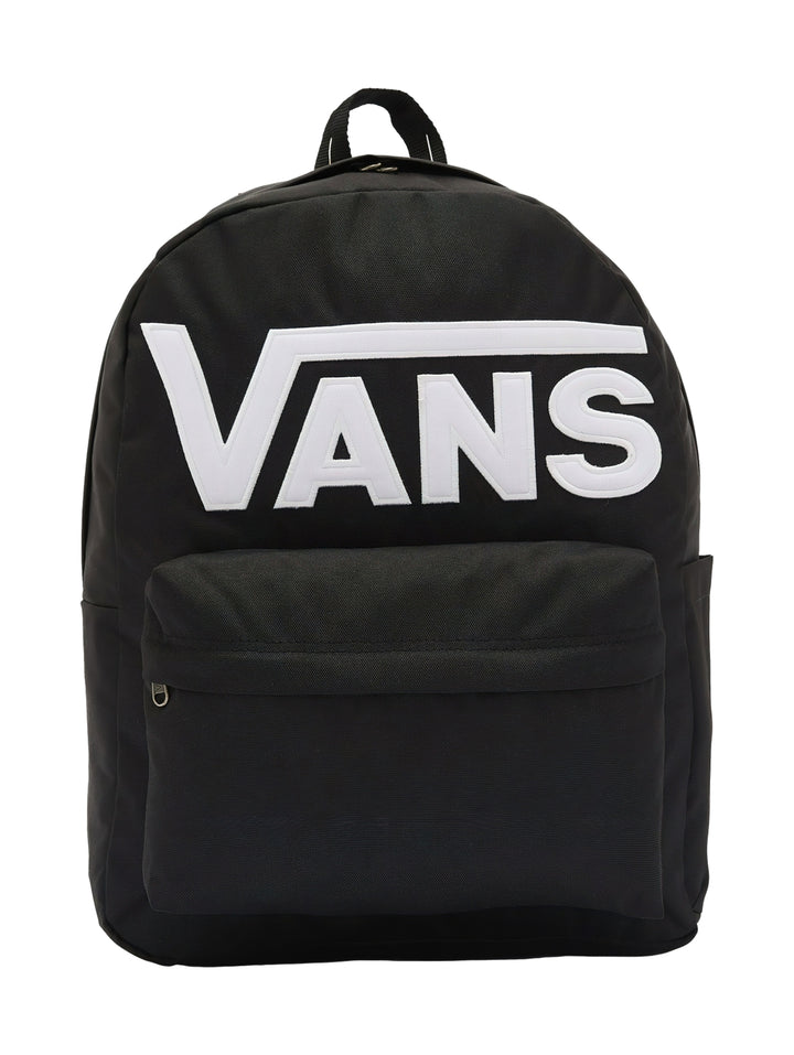 Mochila escolar Vans de color negro con logotipo grande en blanco en el frente y un bolsillo delantero.