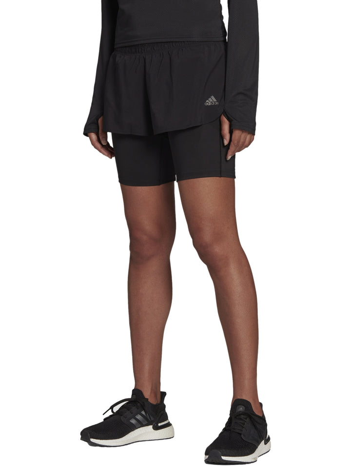 Pantalones cortos deportivos Adidas 2 en 1 color negro para mujer.