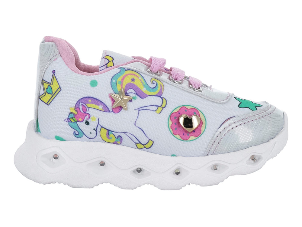 Tenis blancos para niña con diseño de unicornio, detalles en rosa y suela blanca robusta.