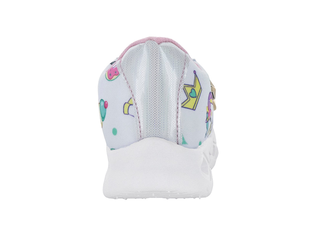 Tenis blancos para niña con diseño de unicornio, detalles en rosa y suela blanca robusta.