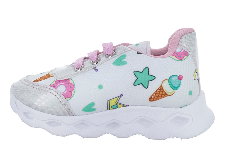 Tenis blancos para niña con diseño de unicornio, detalles en rosa y suela blanca robusta.