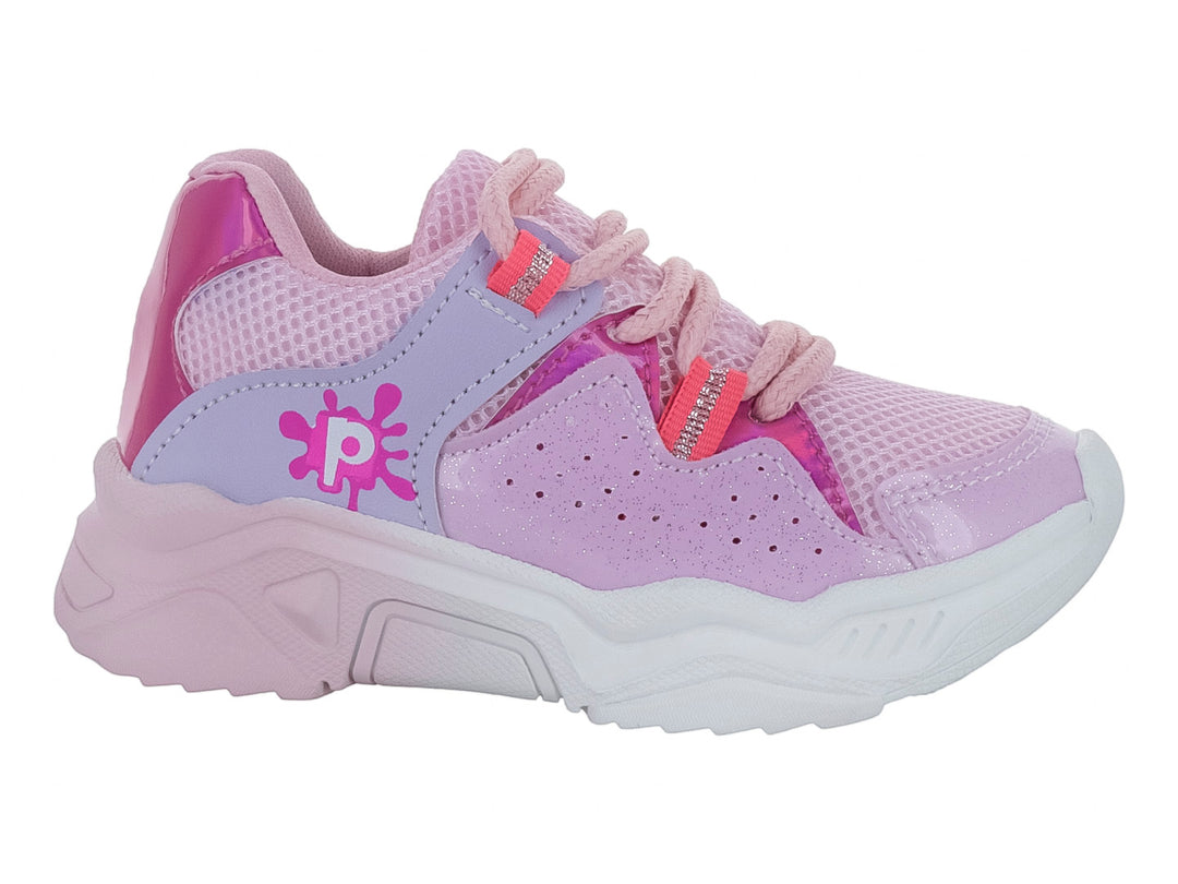 Zapatos deportivos para niña en color rosa y morado con detalles brillantes y suela blanca gruesa.