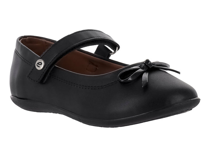 Zapato negro para niña estilo Mary Jane con correa y moño decorativo en la punta.