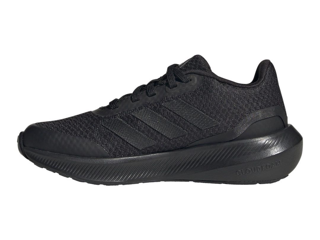 Tenis deportivos Adidas Runfalcon 3.0 en color negro, vista lateral sobre fondo blanco.
