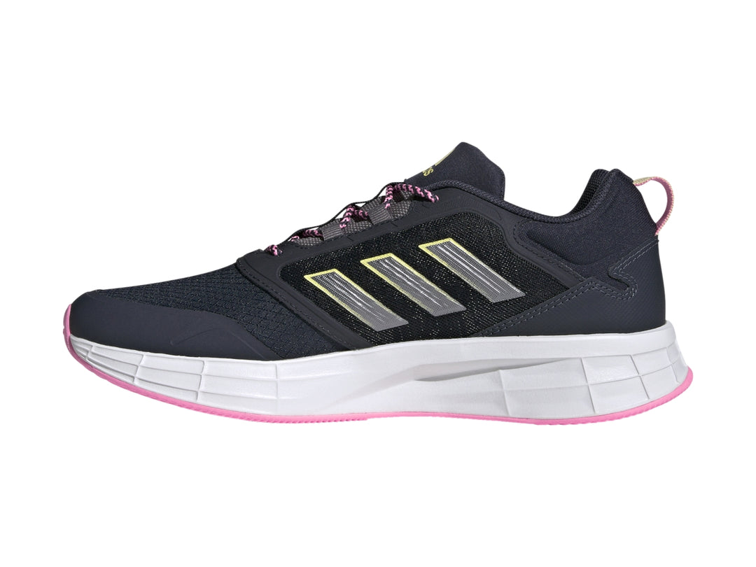 Tenis deportivos Adidas Duramo Protect en color azul marino con suela blanca y detalles en rosa.