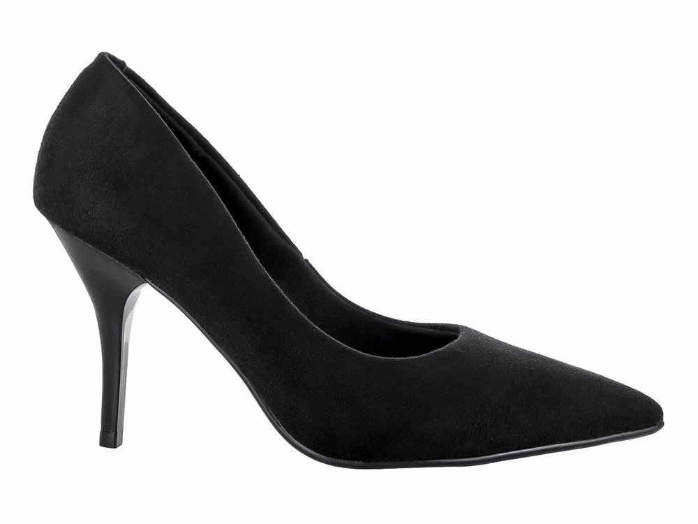 Zapato de tacón alto color negro con punta fina y acabado mate tipo gamuza.