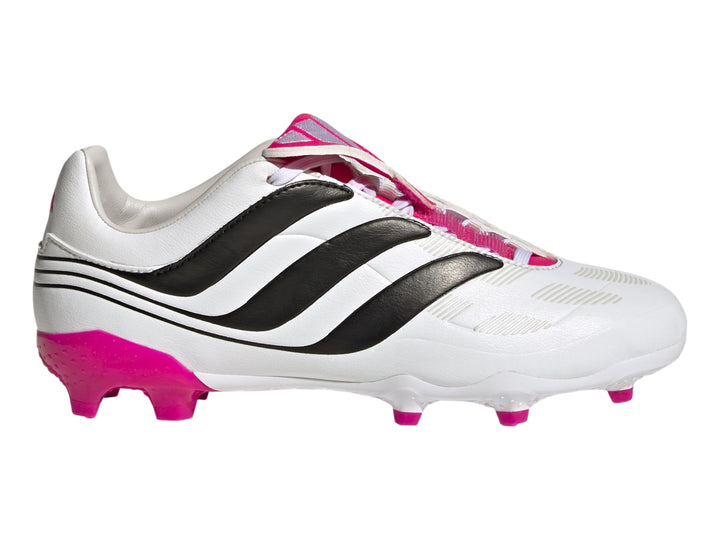 Zapato de fútbol Adidas Predator Precision.3 color blanco con franjas negras y detalles en rosa.