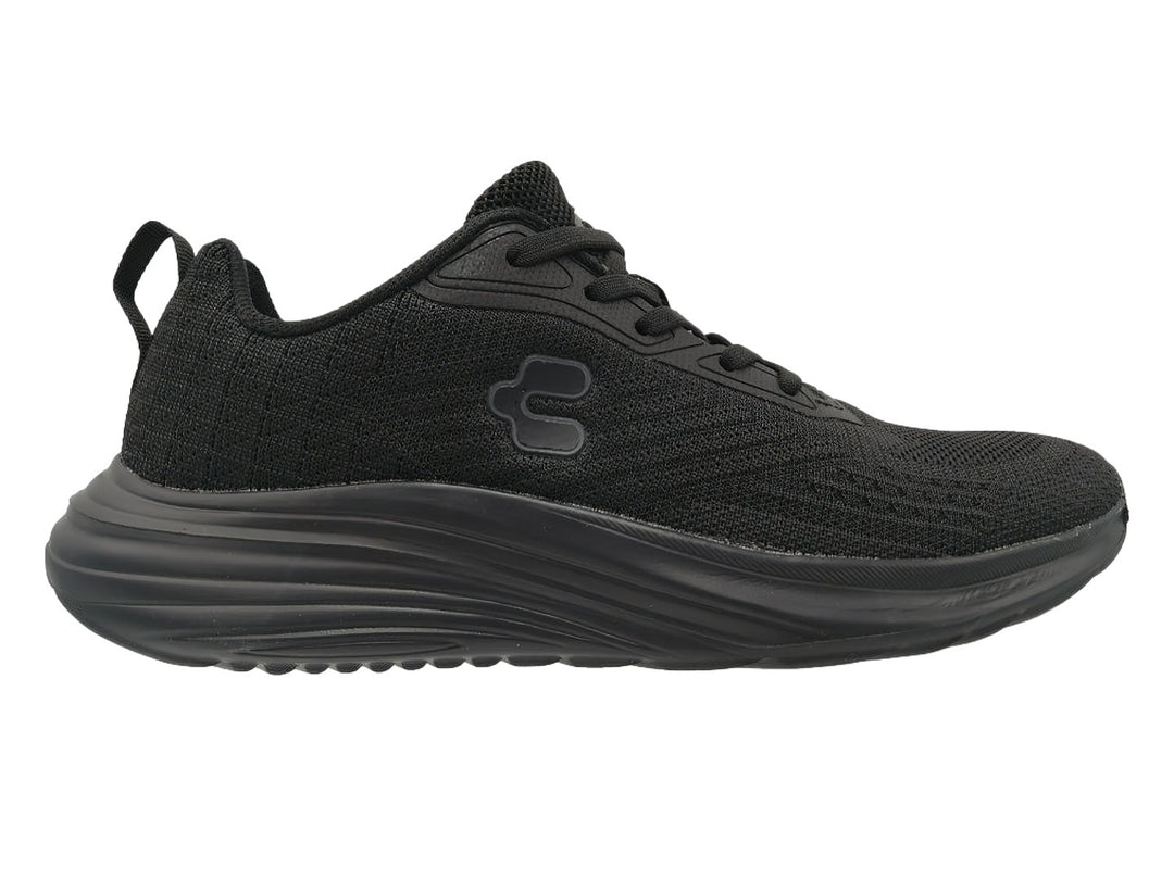 Tenis deportivos Charly de color negro con tejido de malla y suela sintética.