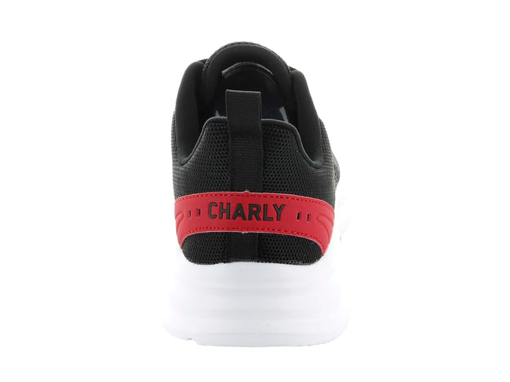 Tenis deportivos Charly en color negro con detalles rojos y suela blanca.