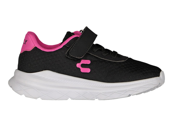 Tenis deportivos Charly color negro con detalles en fucsia y suela blanca.