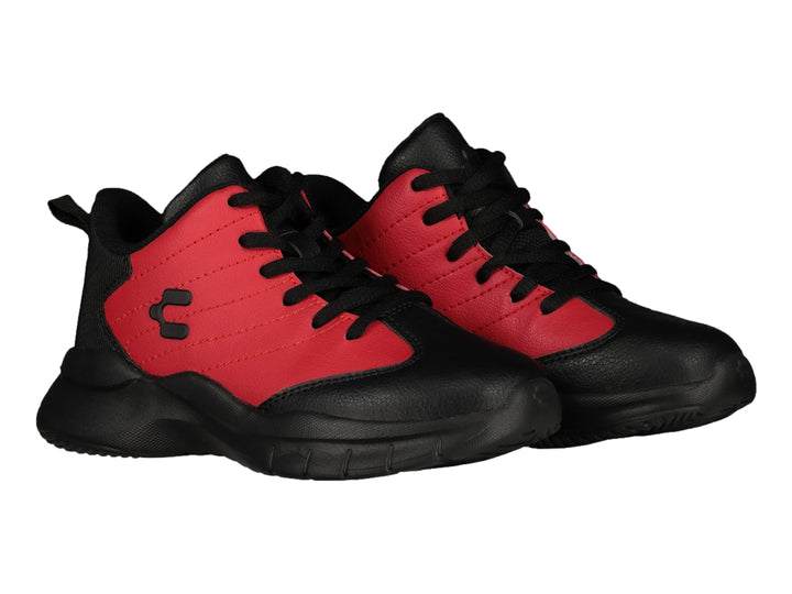 Tenis de baloncesto marca Charly en colores rojo y negro con suela robusta.