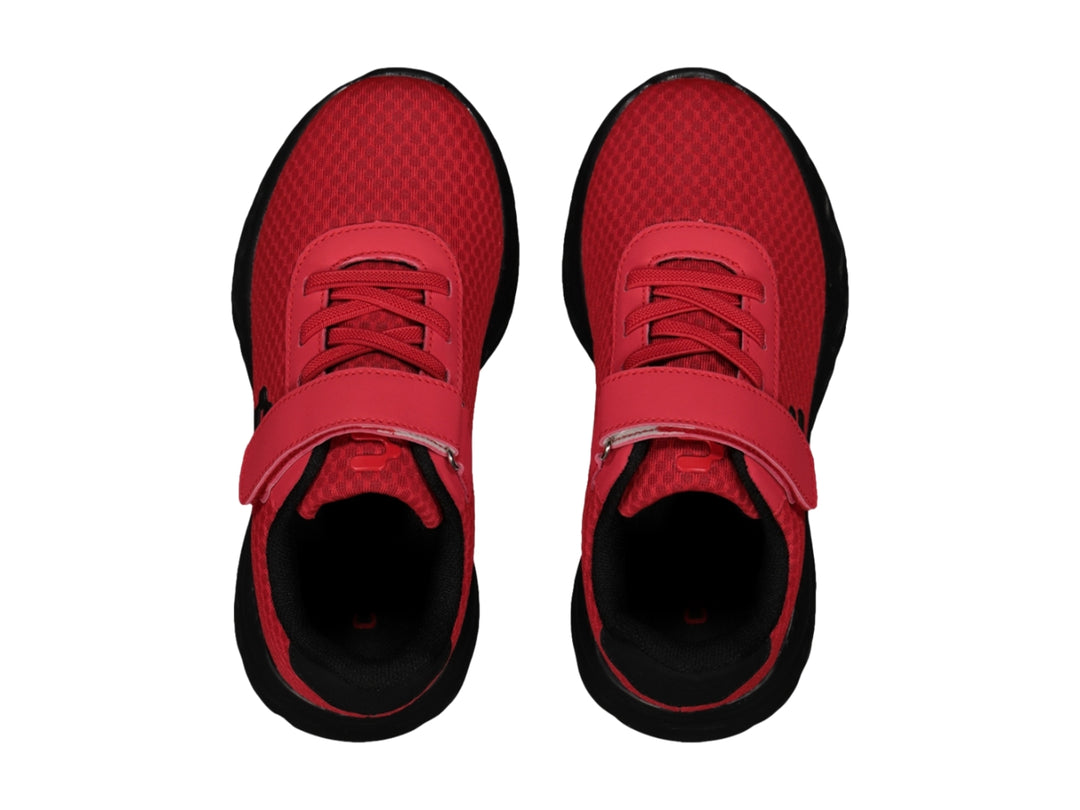 Tenis deportivos Charly para niño en color rojo con suela y detalles en negro, cierre de correa con velcro.