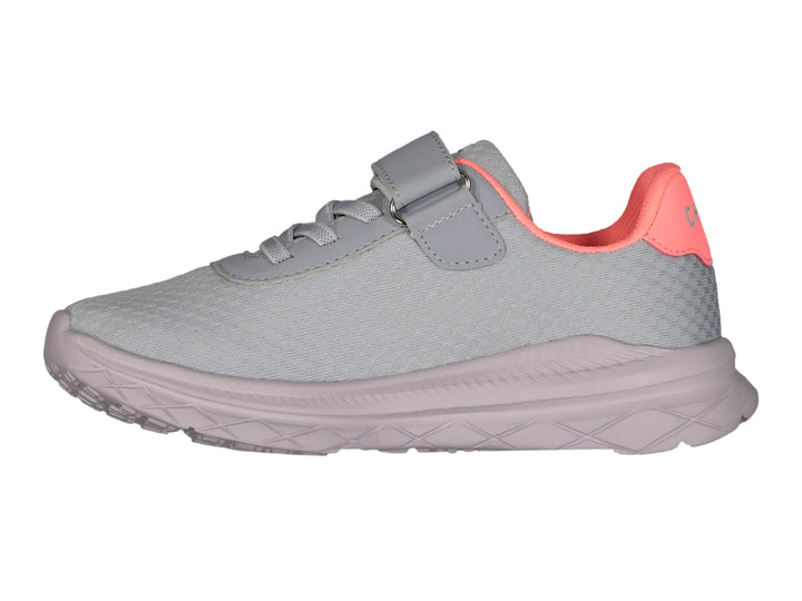 Tenis deportivos Charly color gris con detalles en coral y cierre de velcro.